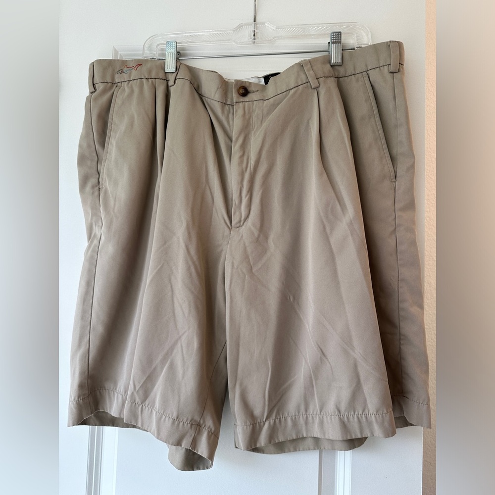Greg Norman Mens Khaki Golf Shorts Lightweight Performance Athleisure